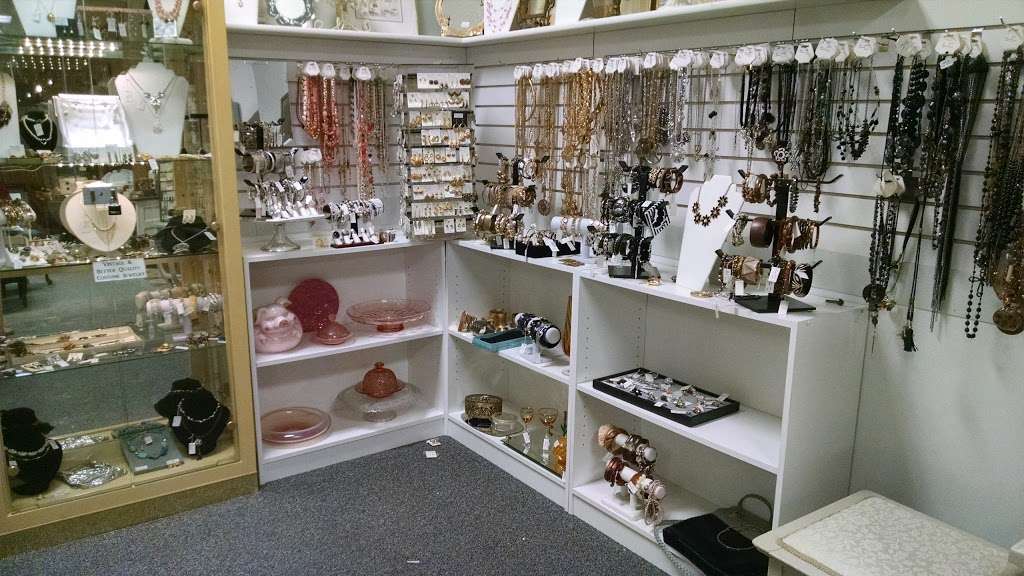 Antique Alley of Bridgeville llc | 18208 Sussex Hwy, Bridgeville, DE 19933, USA | Phone: (302) 337-3137