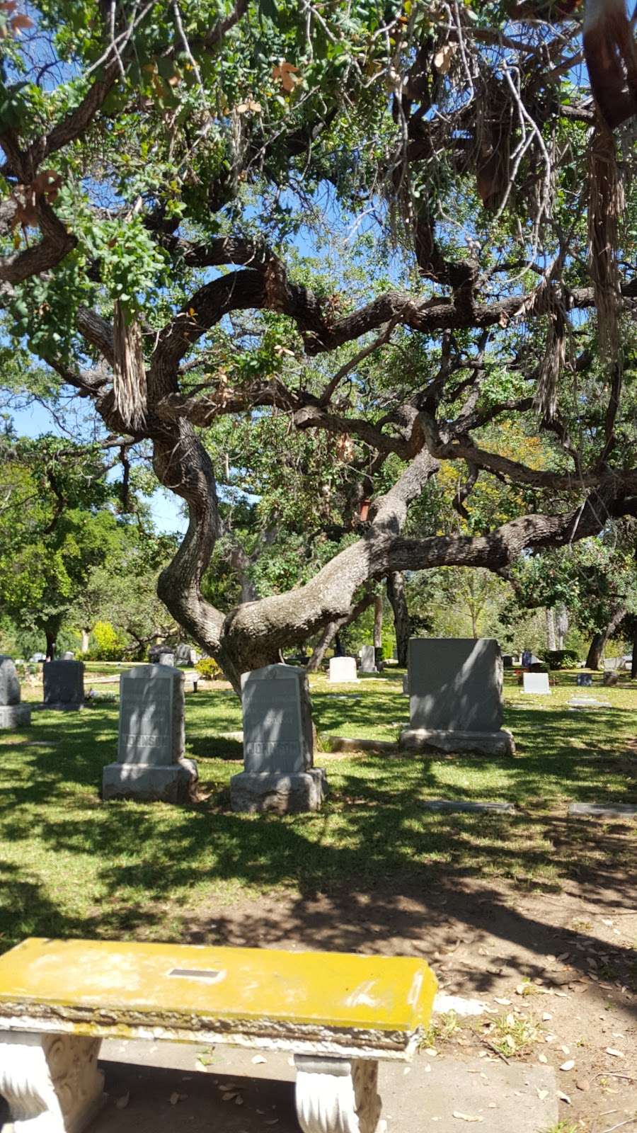 Sierra Madre Pioneer Cemetery | 601 E Sierra Madre Blvd, Sierra Madre, CA 91024, USA | Phone: (626) 355-7135