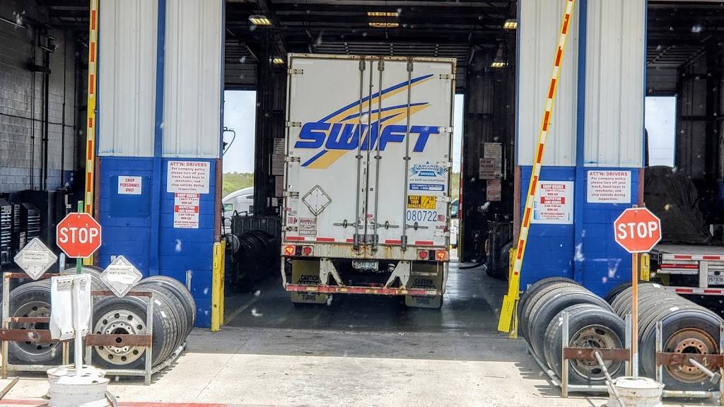 Swift Transportation - Laredo Terminal | 1101 Carriers Dr, Laredo, TX 78045, USA | Phone: (956) 724-9726