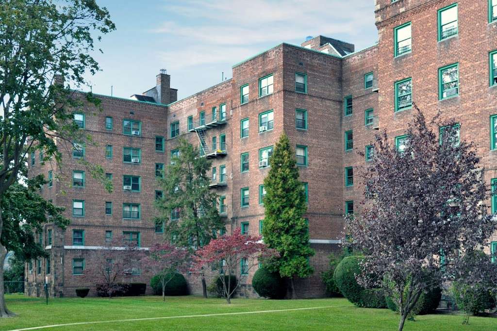 Glenwood Gardens Apartments | 95-117 Ravine Ave, Yonkers, NY 10701, USA | Phone: (855) 327-8689