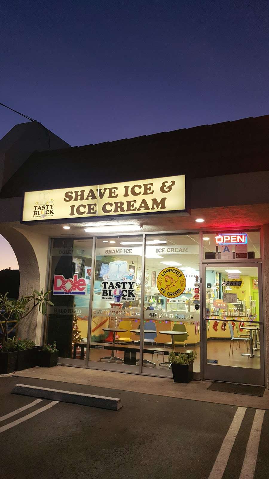 Tasty Block Hawaiian Shaved Ice | 22815 S Figueroa St, Carson, CA 90745, USA | Phone: (310) 847-5500