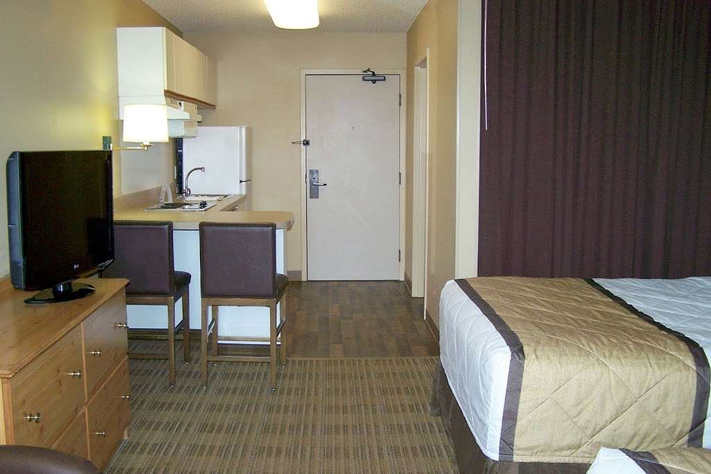 Extended Stay America Meadowlands - East Rutherford | 300 NJ-3, East Rutherford, NJ 07073, USA | Phone: (201) 939-8866