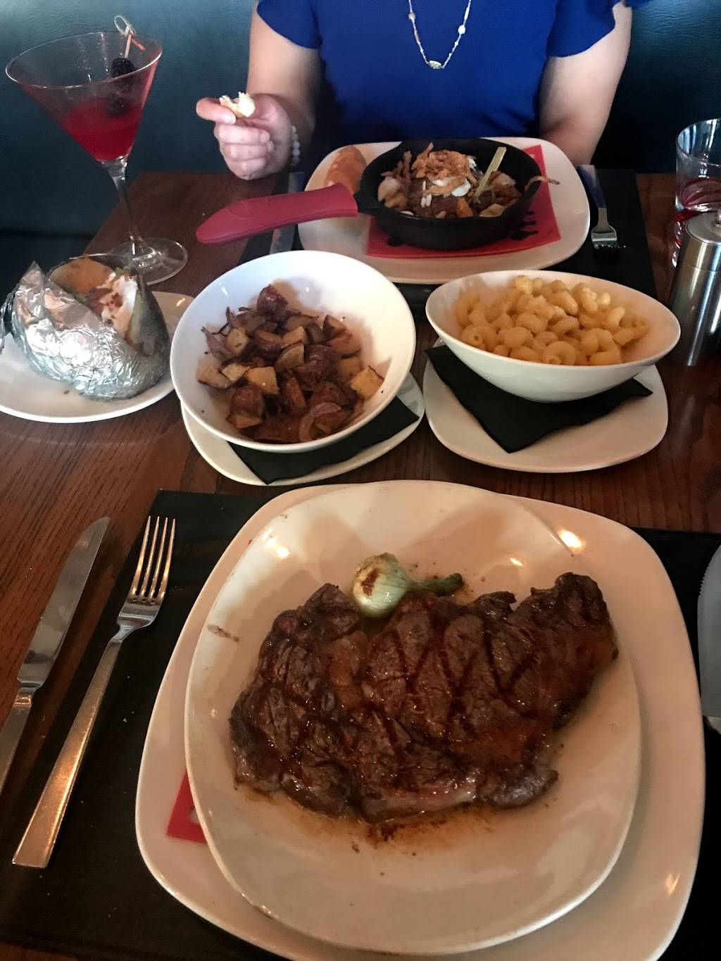 Stabs Steak and Seafood Central | 13438 Magnolia Square Circle, Suite A, Baton Rouge, LA 70818, USA | Phone: (225) 771-8181