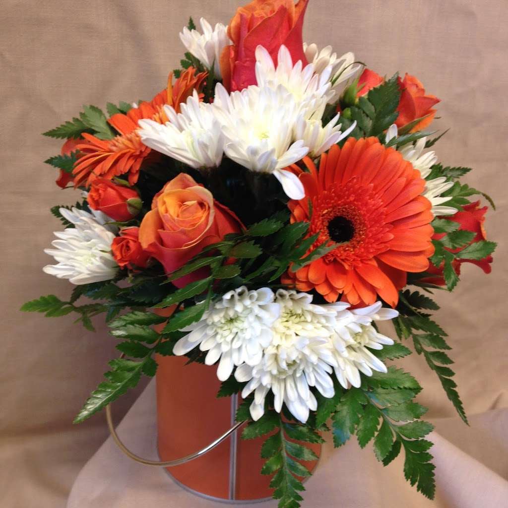 Cossairt Florist | 139 W Boggstown Rd, Shelbyville, IN 46176, USA | Phone: (317) 398-9316