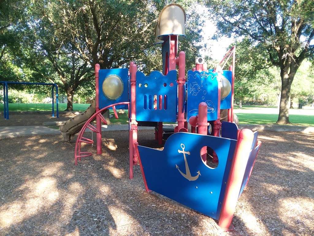 Sugar Lakes Park | 120 Bay View Dr, Sugar Land, TX 77478, USA | Phone: (281) 275-2825