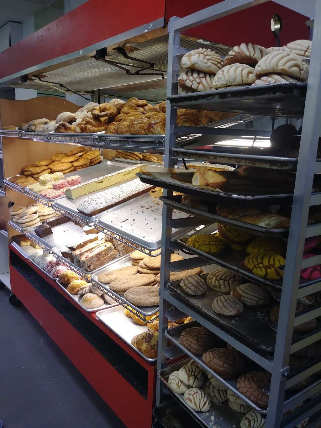 Bakery San Sebastian | 8941 N 12th St, Phoenix, AZ 85020, USA | Phone: (602) 374-5297