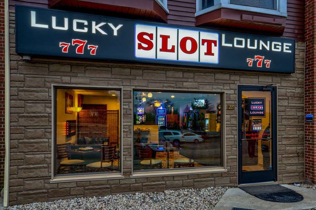 Lucky Slot Lounge | 8695 South Archer Ave, Willow Springs, IL 60480, USA | Phone: (708) 330-5447