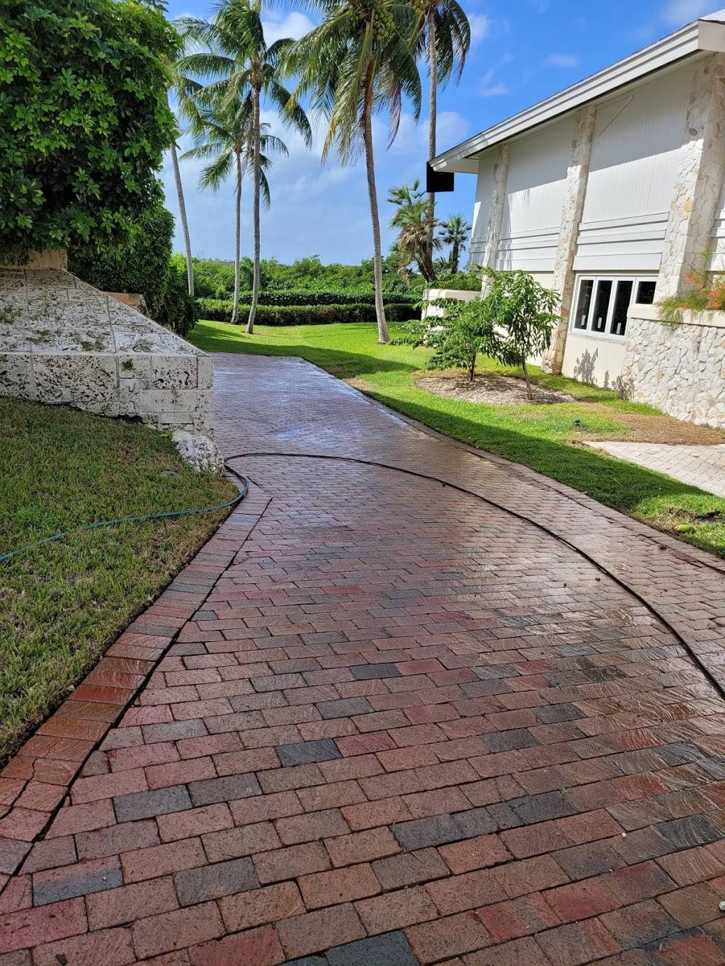 Reef Tropical Cleaning and Services | 6265 SW 129th Pl Unit #2304, Miami, FL 33183, USA | Phone: (786) 505-7033