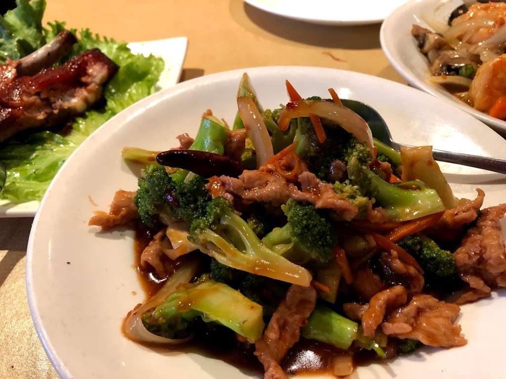 Changs Chinese Restaurant | 5761 San Felipe St, Houston, TX 77057, USA | Phone: (713) 334-1888