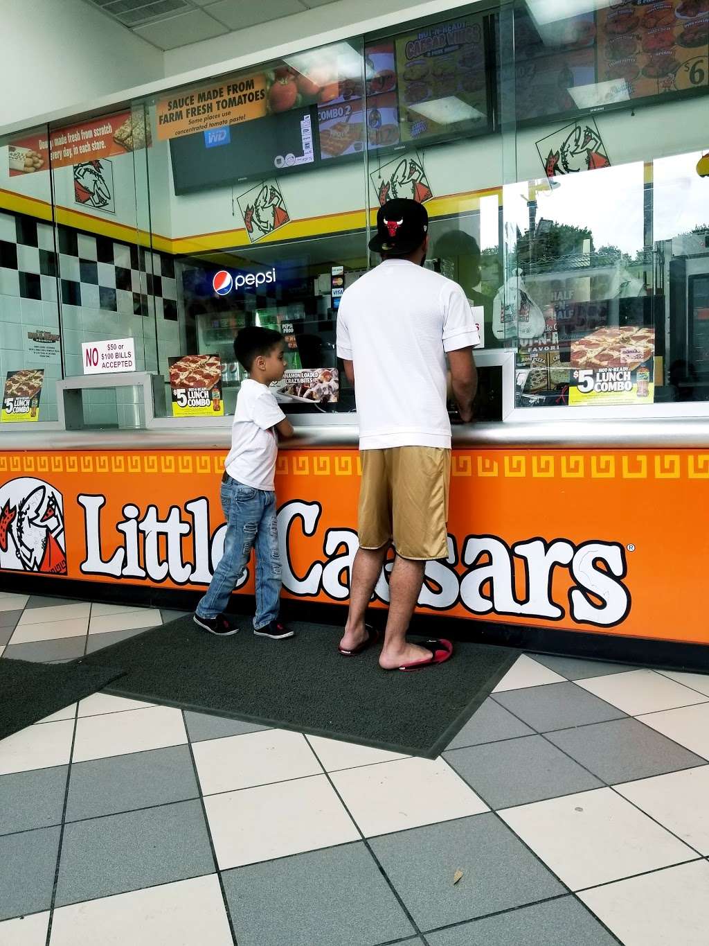 Little Caesars Pizza | 160 W Broadway, Paterson, NJ 07522, USA | Phone: (973) 790-5100