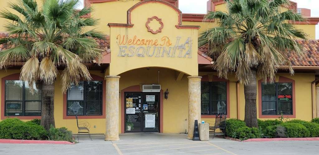 La Esquinita Mexican Restaurant & Meat Market | 14624 Shepherd Rd, Atascosa, TX 78002, USA | Phone: (210) 622-4100
