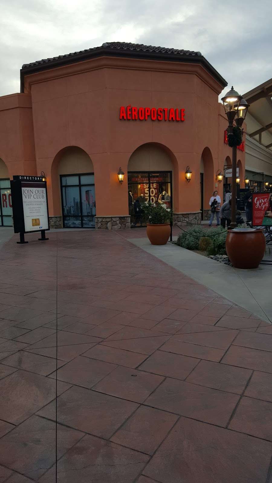 Aéropostale | 5701 Outlets at Tejon Pkwy, Arvin, CA 93203, USA | Phone: (661) 858-2870