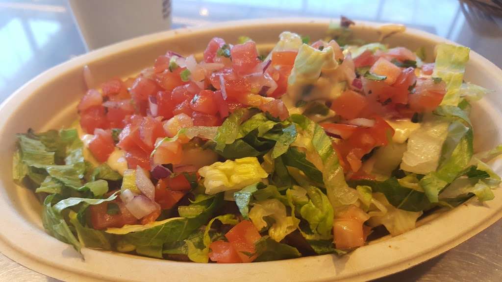 Chipotle Mexican Grill | 12747 Midway Rd, Dallas, TX 75244, USA | Phone: (972) 247-2837