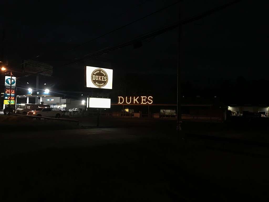 DUKES - Boozes, Brews, & Kitchen | 6303 Farm to Market 1960 Road East, Humble, TX 77338, USA | Phone: (832) 644-1861