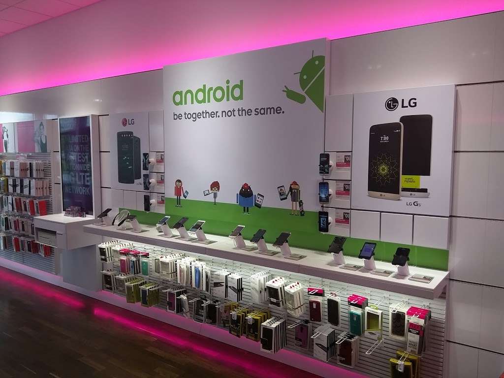T-Mobile | 10140 Indianapolis Blvd Ste B, Highland, IN 46322, USA | Phone: (219) 315-1598