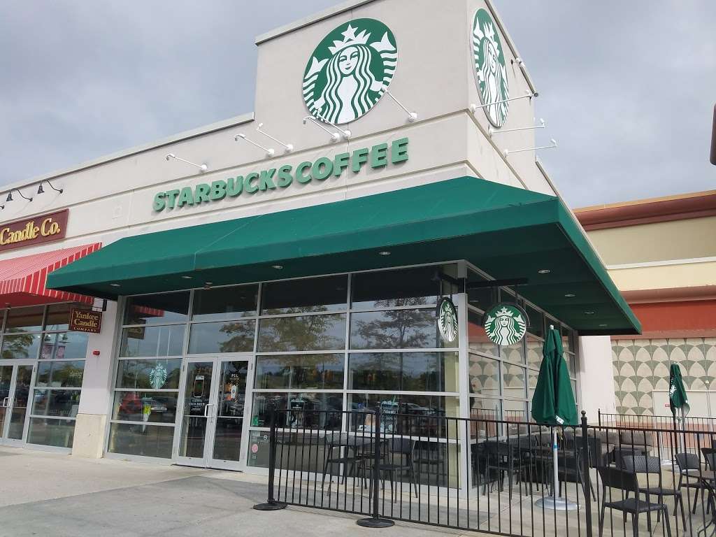 Starbucks | 90 Pleasant Valley St Unit 170, Methuen, MA 01844, USA | Phone: (978) 681-5284