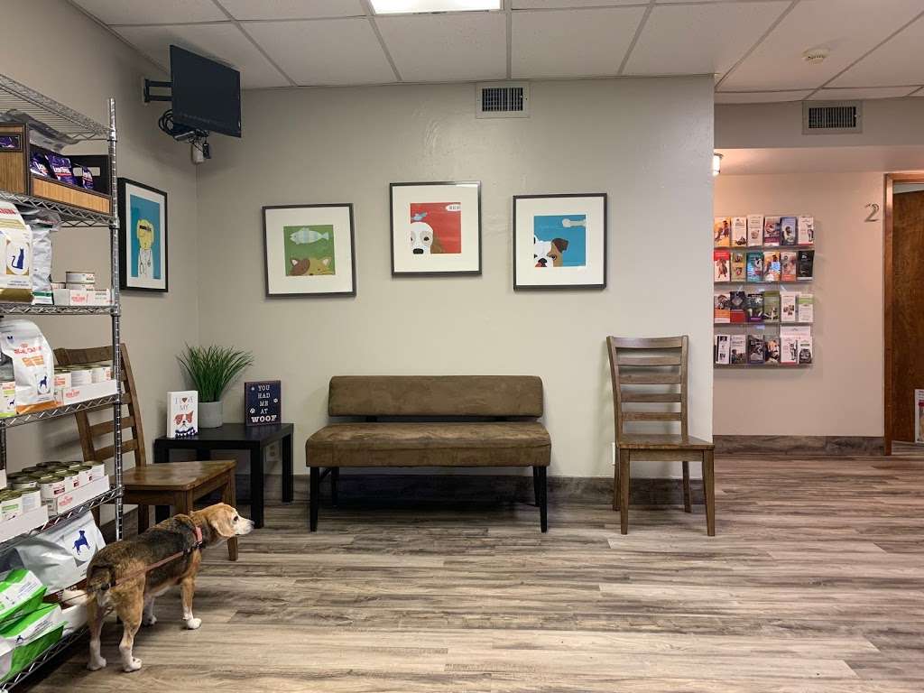 Carrier Animal Hospital | 2405 S Carrier Pkwy, Grand Prairie, TX 75051, USA | Phone: (972) 262-1581