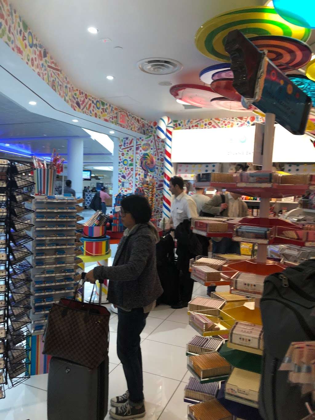 Dylans Candy Bar | George Bush Intercontinental Airport (IAH), 2800 N Terminal Rd, Houston, TX 77032, USA | Phone: (281) 241-4060