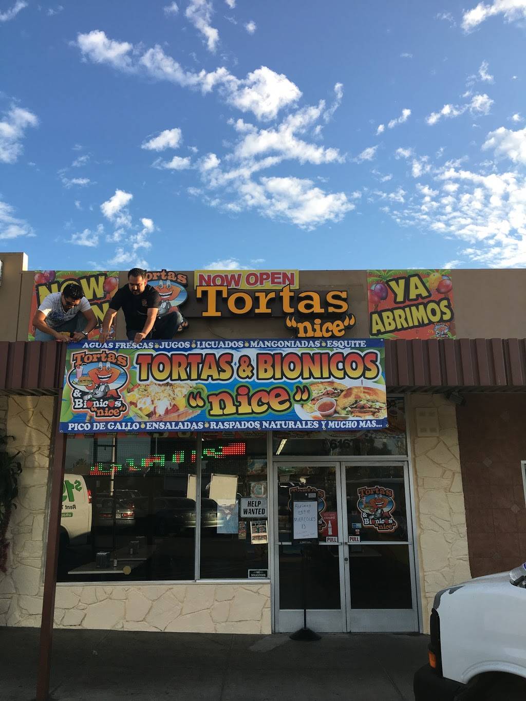 Tortas & Bionicos Nice Placentia | 616 W Chapman Ave, Placentia, CA 92870, USA | Phone: (657) 444-9100