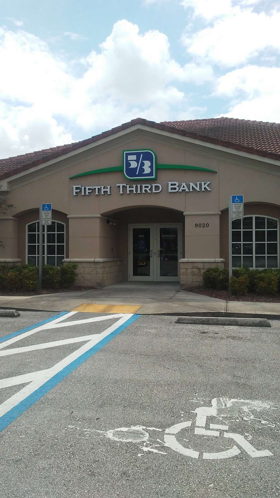 Fifth Third Bank & ATM | 9020 W Irlo Bronson Memorial Hwy, Kissimmee, FL 34747, USA | Phone: (407) 390-3920