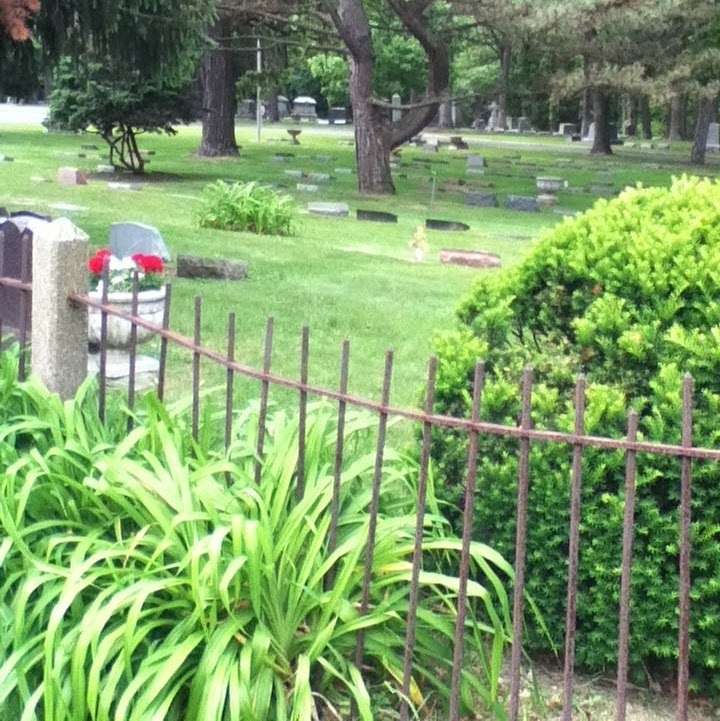 Bronswood Cemetery | 3805 Madison St, Oak Brook, IL 60523, USA | Phone: (630) 323-0185