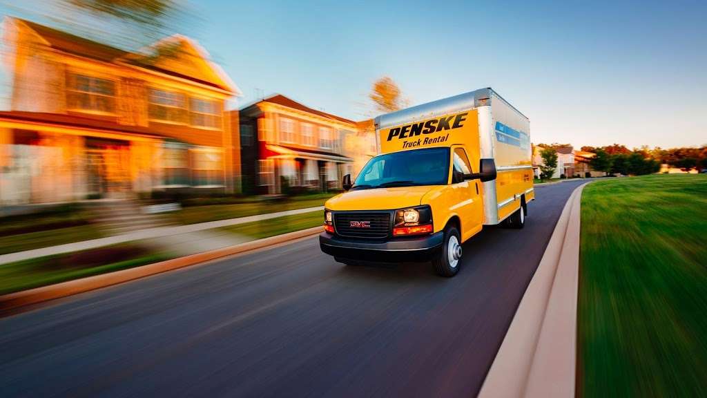 Penske Truck Rental | 861 N Rangeline Rd, Carmel, IN 46032, USA | Phone: (317) 844-0960