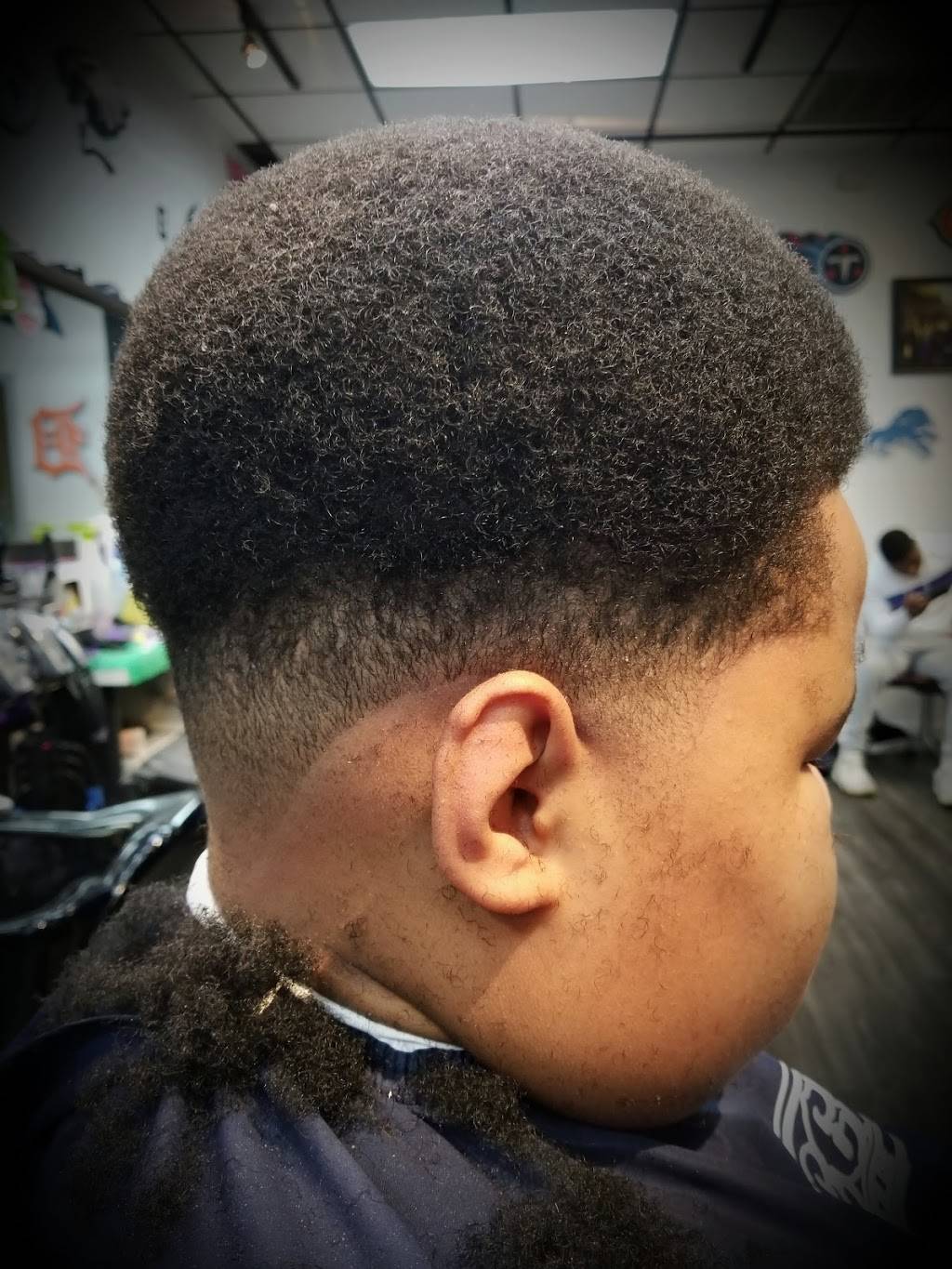 20 & Out Barbershop | 32871 Schoenherr Rd, Warren, MI 48088, USA | Phone: (586) 222-1314