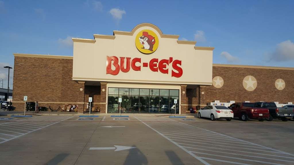 Buc-ees | 4080 East Fwy, Baytown, TX 77521, USA | Phone: (979) 238-6390