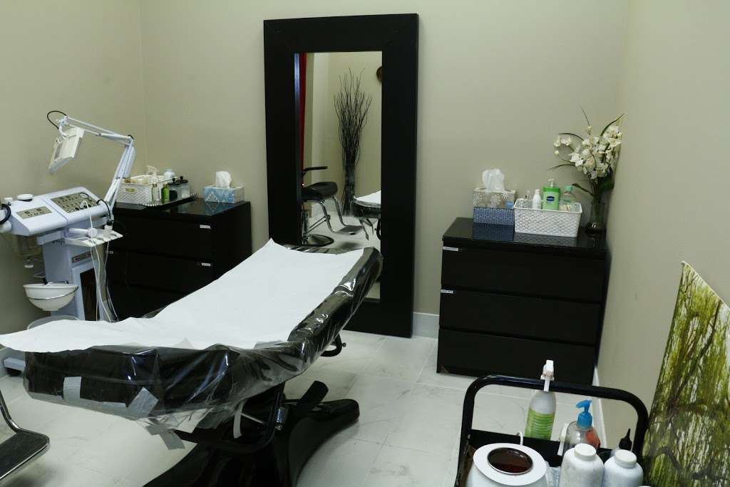 Eyebrow Designer 21 | 1961 Chain Bridge Rd Suite number 8031L, McLean, VA 22102, USA | Phone: (703) 918-9558