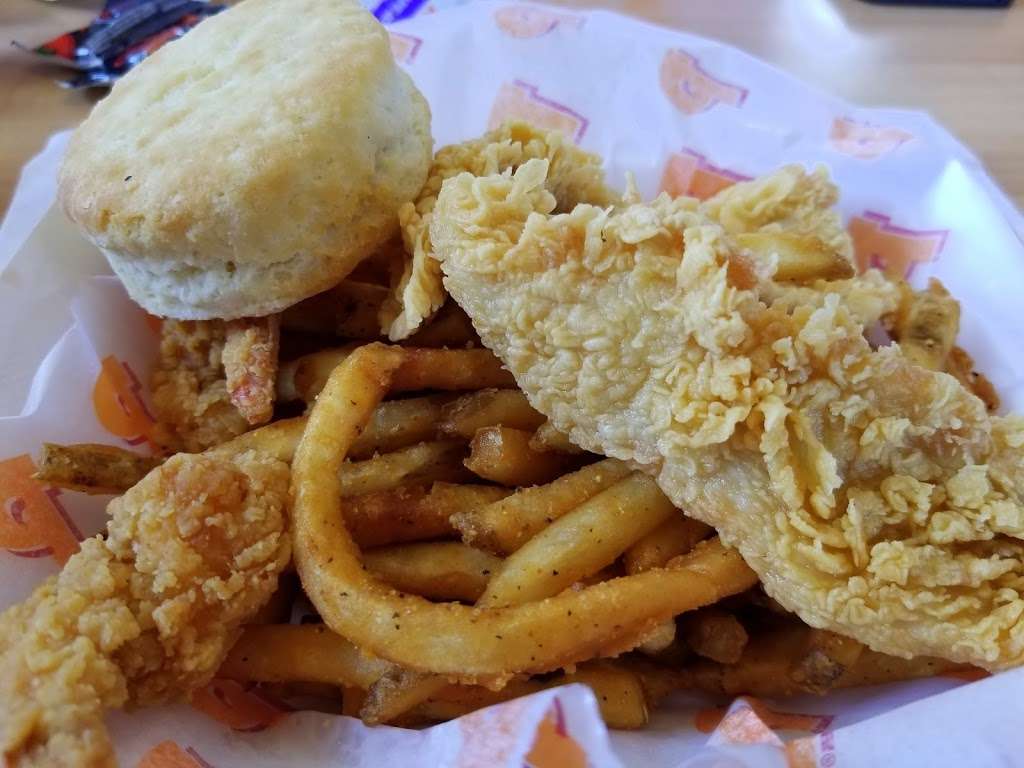 Popeyes Louisiana Kitchen | 1720 N Shenandoah Ave, Front Royal, VA 22630, USA | Phone: (540) 636-1094