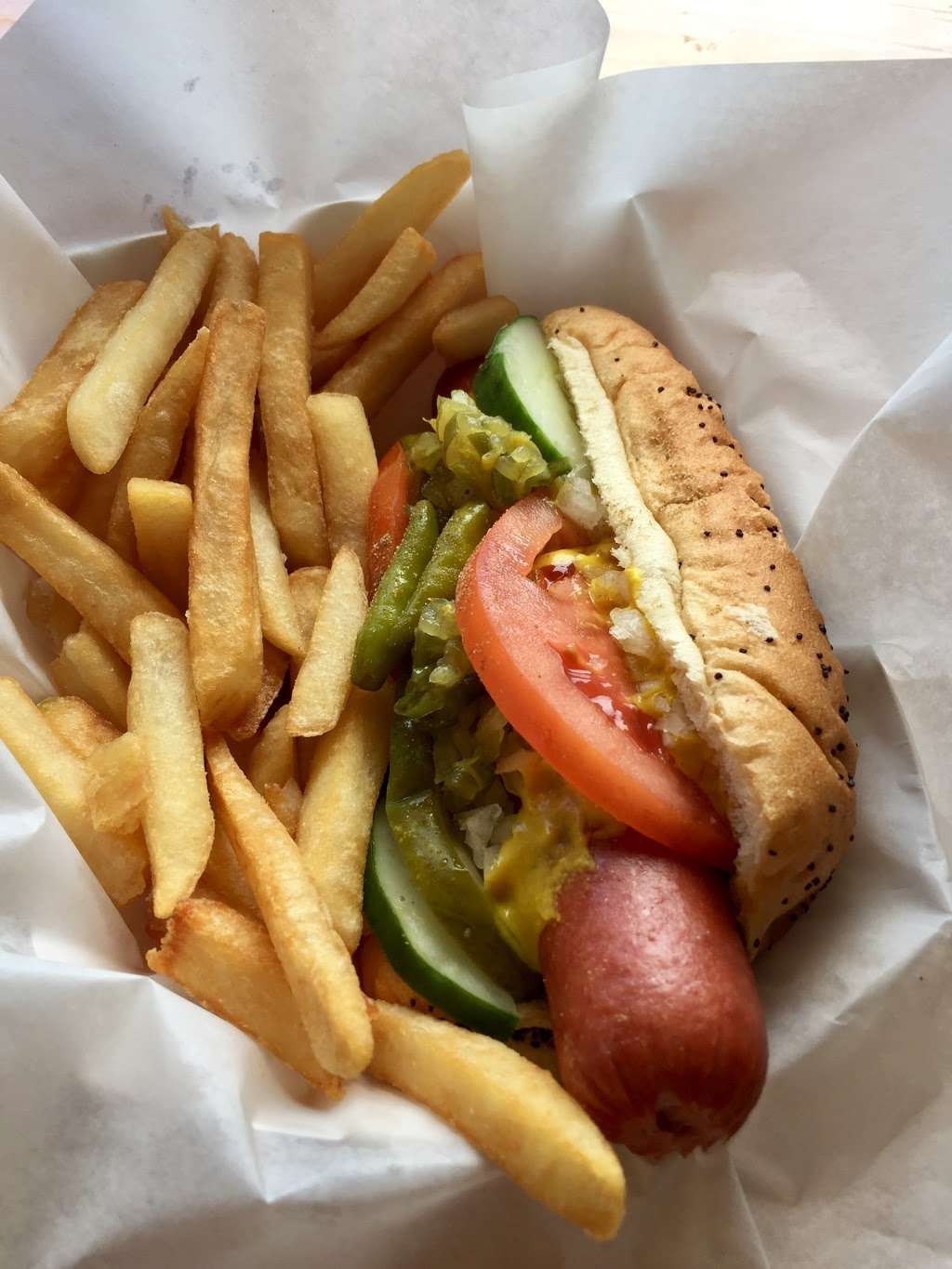 Skyway Doghouse | 9480 S Ewing Ave, Chicago, IL 60617, USA | Phone: (773) 731-2000
