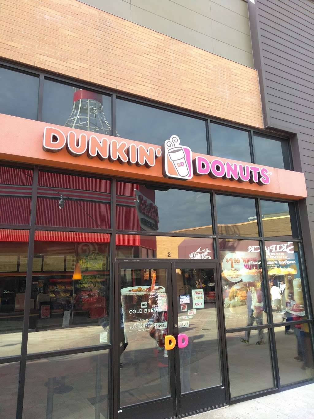 Dunkin | 221 Patriot Pl, Foxborough, MA 02035, USA | Phone: (508) 543-2650