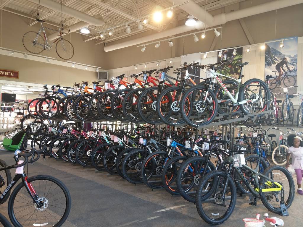 Bicycle Garage Indy & BGI Fitness - Greenwood | 997 E County Line Rd, Greenwood, IN 46143, USA | Phone: (317) 885-7194