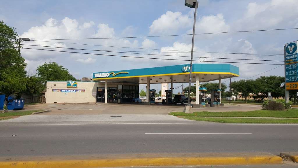 Valero Corner Store | 17930 W Little York Rd, Houston, TX 77084, USA | Phone: (281) 859-4090