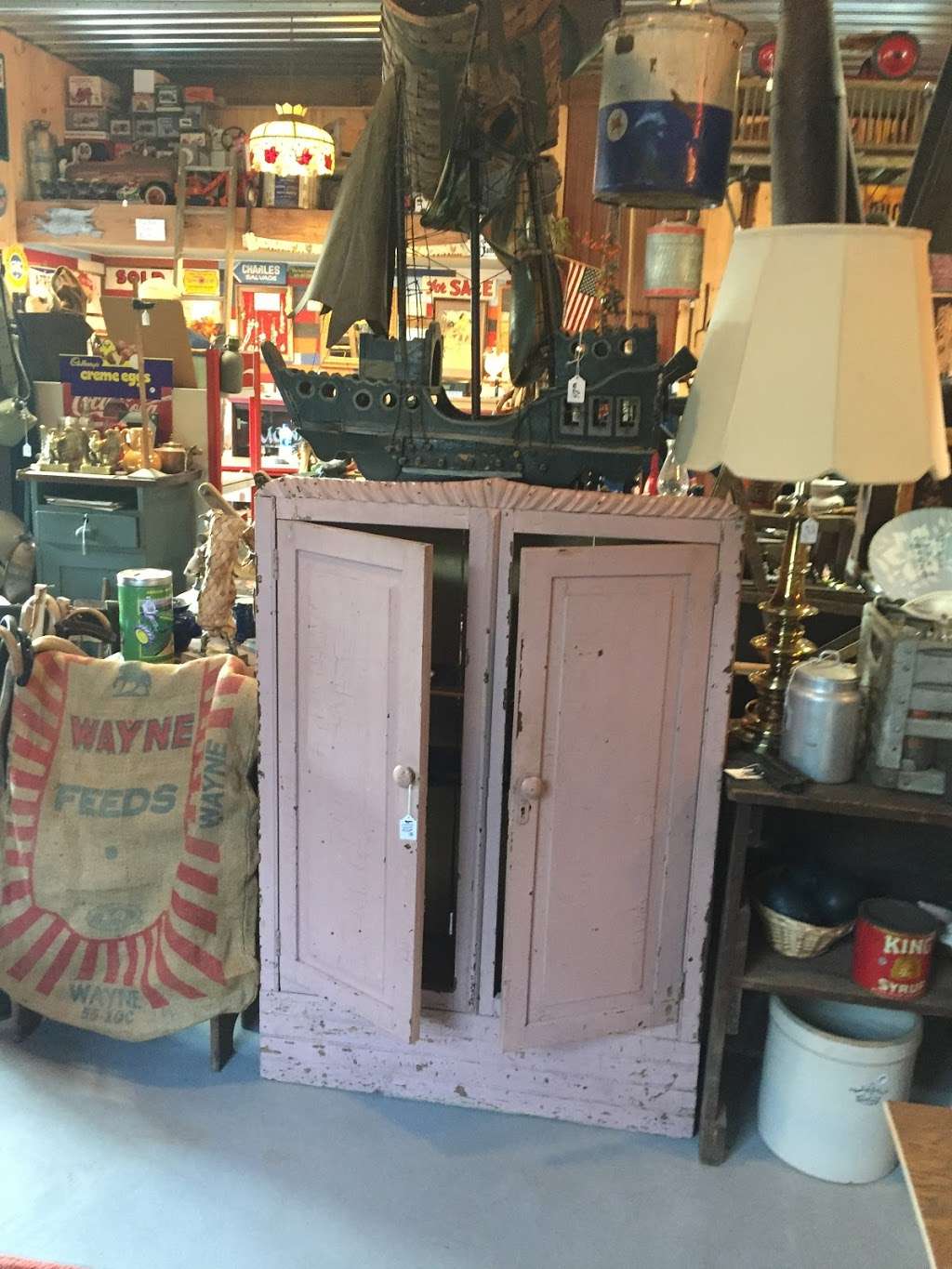 Blue Gate Pickens antiques & relics | 69 Nissley Ln, Holtwood, PA 17532, USA | Phone: (717) 284-6982