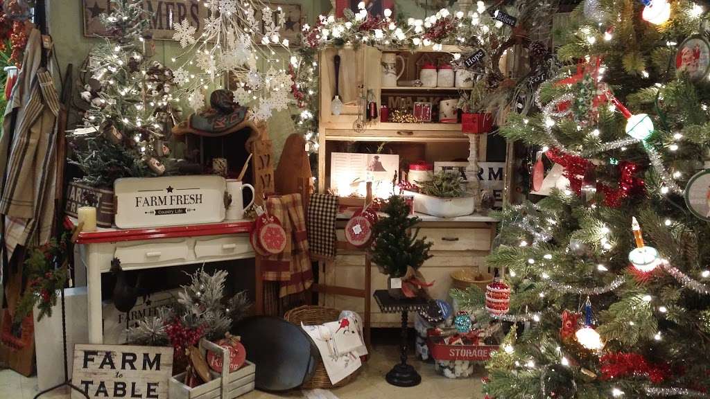 Costellos Christmas & Home | 2 Norwood Ave, Deepwater, NJ 08023, USA | Phone: (856) 299-2999