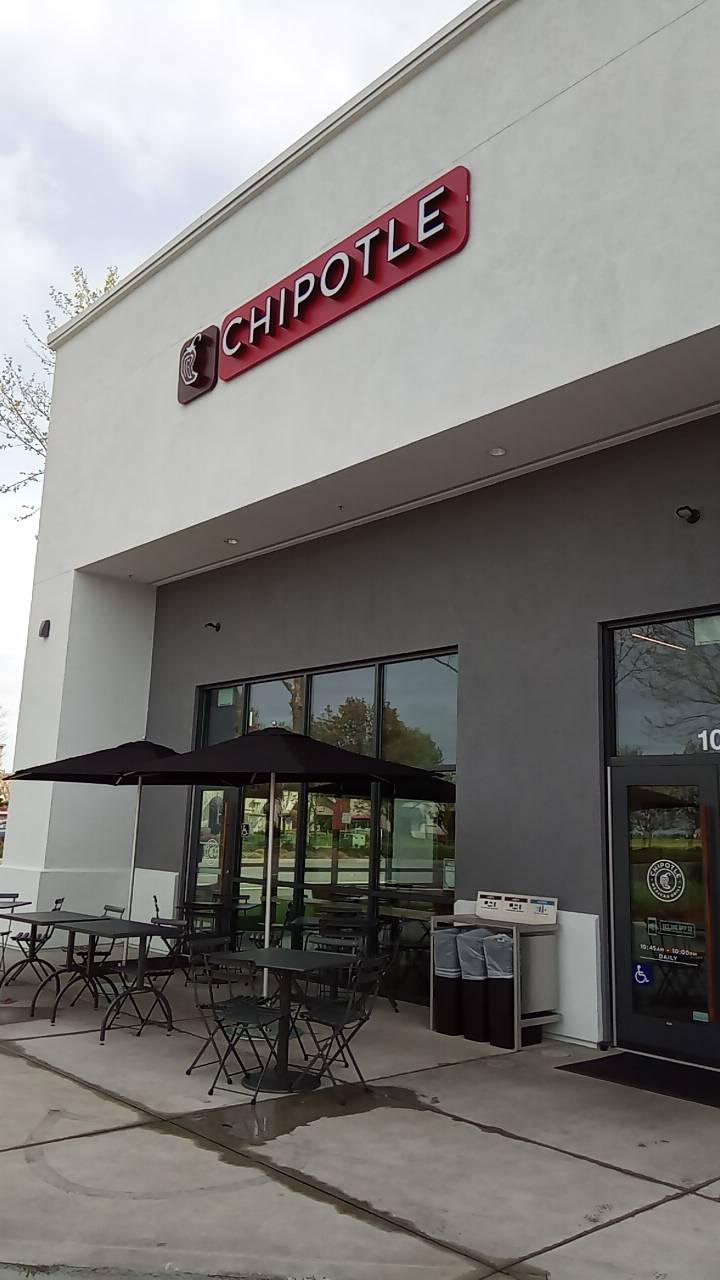 Chipotle Mexican Grill | 2800 Del Paso Rd #100, Sacramento, CA 95835, USA | Phone: (916) 575-8816