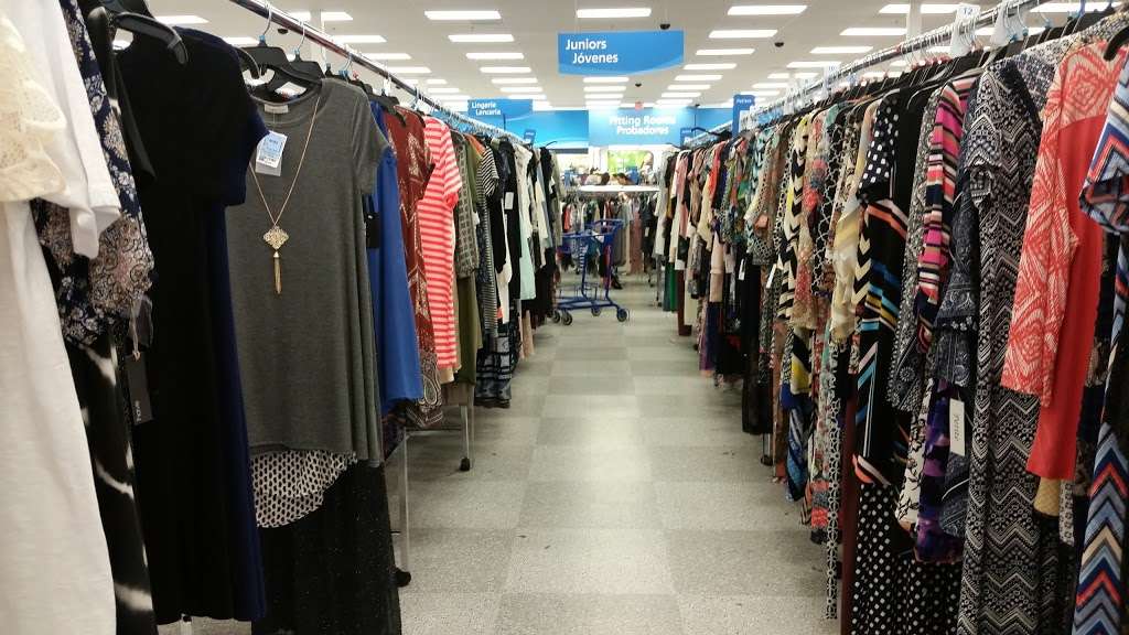 Ross Dress for Less | 7065 Cermak Rd, Berwyn, IL 60402, USA | Phone: (708) 484-4216