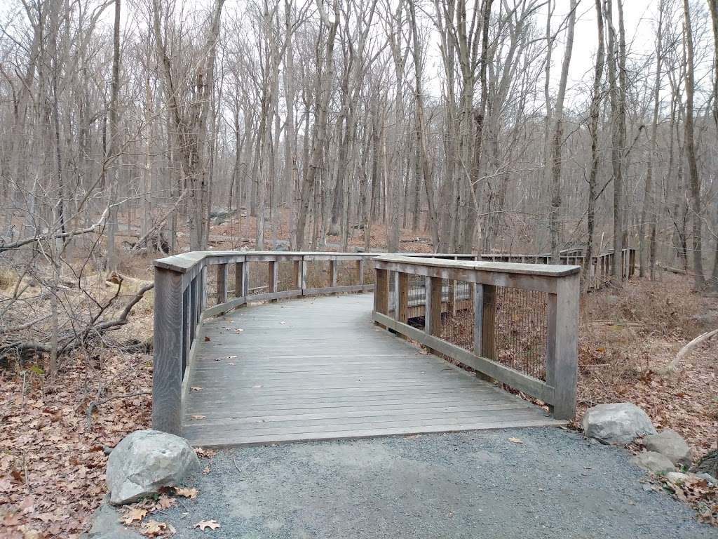 Norwalk River Valleytrail | 156-172 Sharp Hill Rd, Wilton, CT 06897, USA