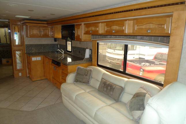 American Motorhome RV Super Deals | 1064 El Camino Ave, Sacramento, CA 95815, USA | Phone: (916) 669-0656