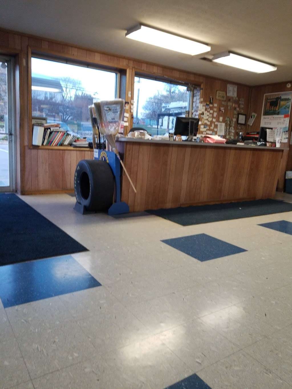 Bobs Tire Services | 812 E Moler Ave, Martinsburg, WV 25404, USA | Phone: (304) 267-2797