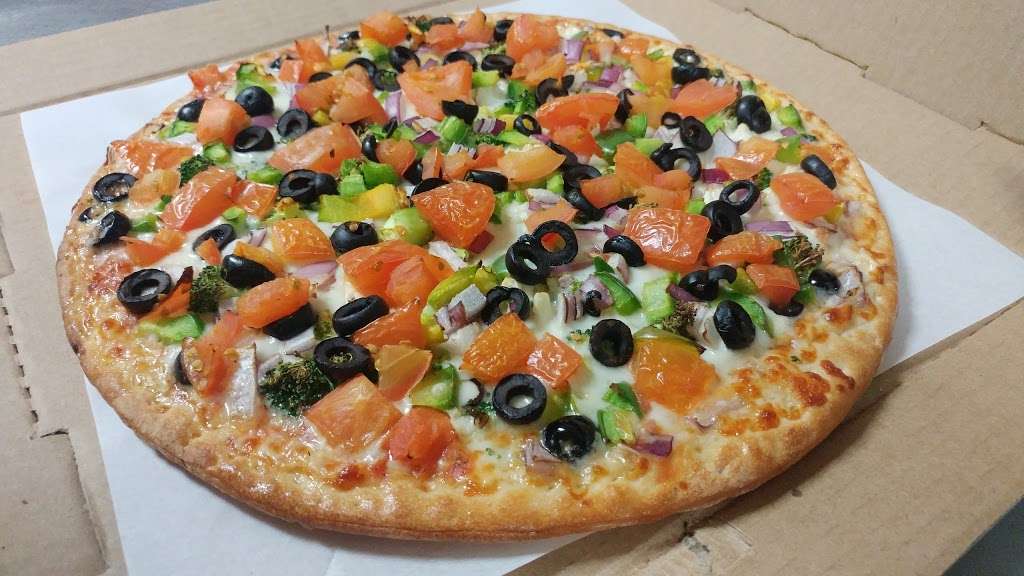 Larrys Pizza | 926 W Orangethorpe Ave, Fullerton, CA 92832, USA | Phone: (714) 871-3484