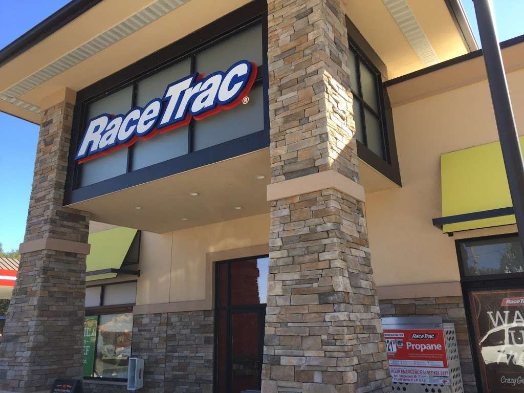 RaceTrac | 700 S Orange Blossom Trail, Apopka, FL 32703, USA | Phone: (407) 464-1703