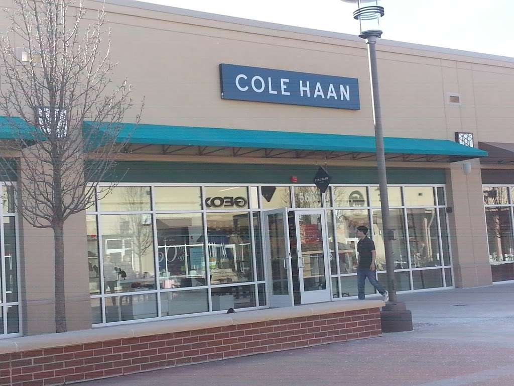 Cole Haan Outlet | 1650 Premium Outlet Blvd #568, Aurora, IL 60502, USA | Phone: (630) 898-1369