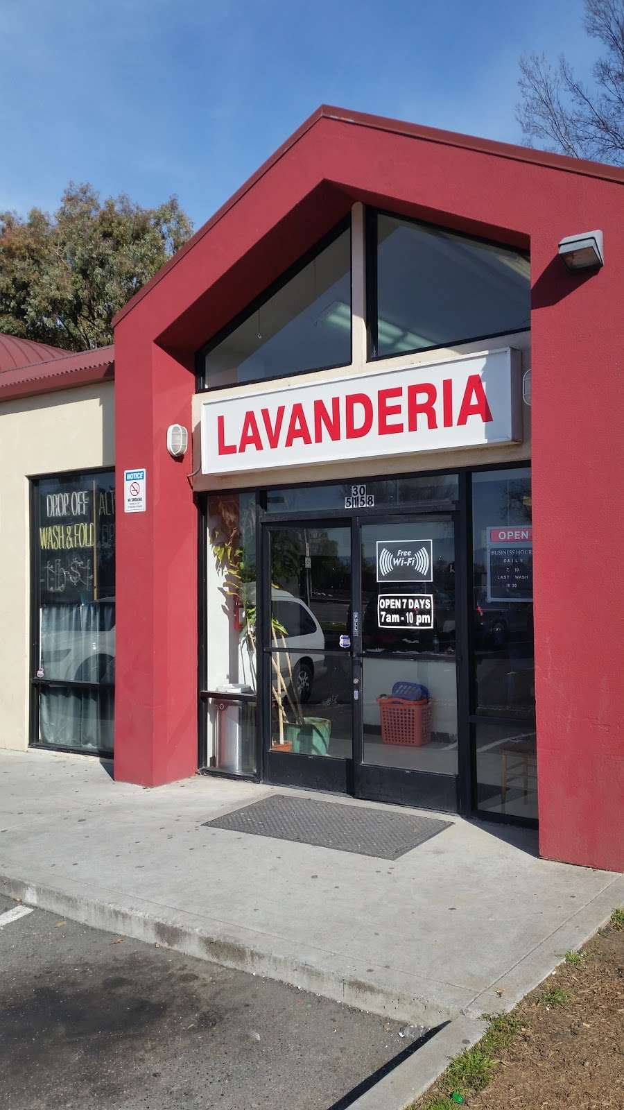 International Coin Laundromat | 5158 Monterey Rd #30, San Jose, CA 95111, USA | Phone: (408) 227-7119