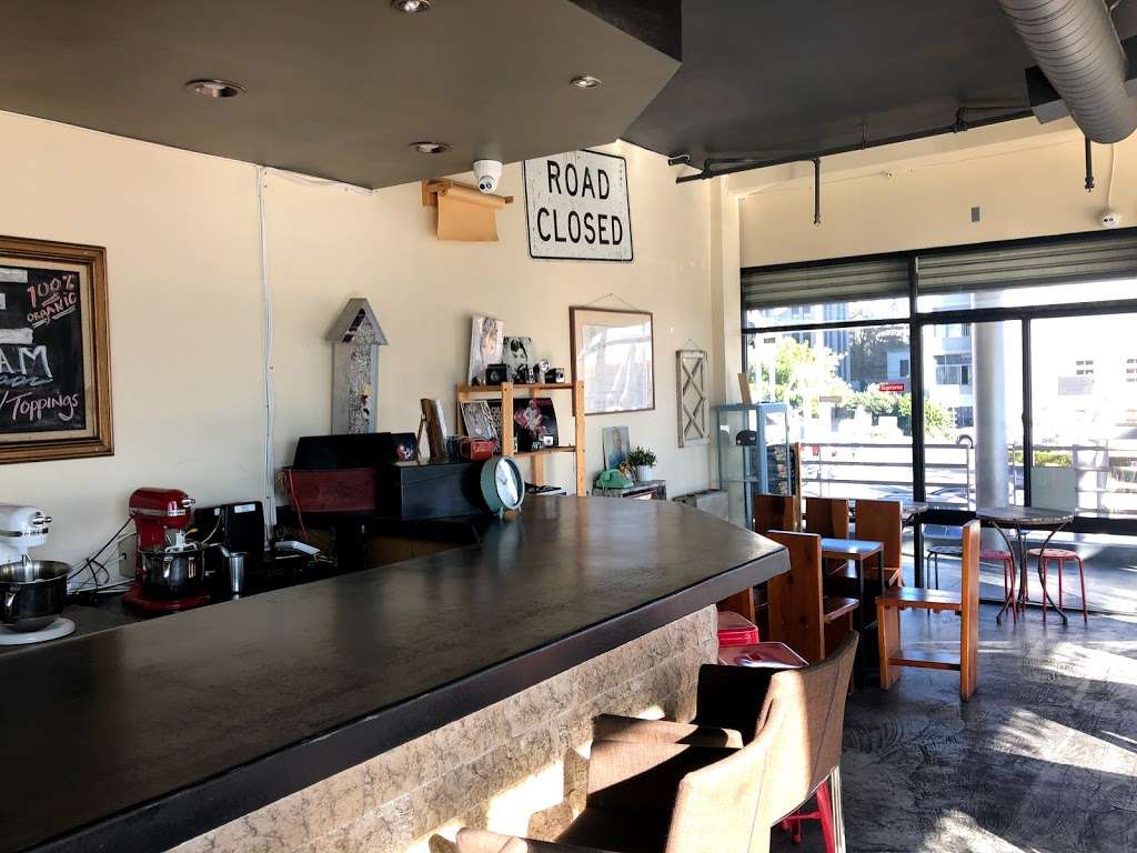 Awesome Coffee | 3959 Wilshire Blvd A21, Los Angeles, CA 90010, USA | Phone: (213) 674-7558