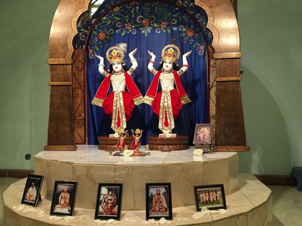 ISKCON Kansas City (Rupanuga Vedic College) | 5201 Paseo Boulevard, Kansas City, MO 64110, USA | Phone: (816) 924-5619