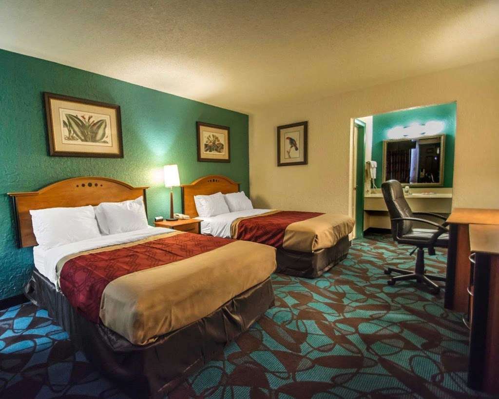 Econo Lodge | 1725 Taft St, Hollywood, FL 33020, USA | Phone: (954) 920-3001