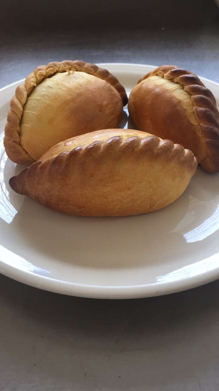 Empanadas | Salteñas Deli | 177 Claywood Dr, Brentwood, NY 11717, USA | Phone: (917) 304-3052