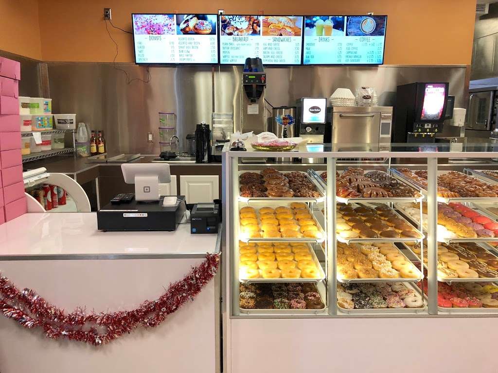 Glazed Donuts | 780 Ramona Expy Suite E, Perris, CA 92571, USA | Phone: (951) 940-1188